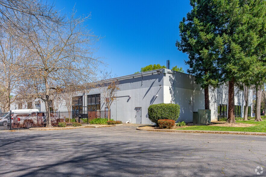 More Photos Of 241 Lathrop Way, Sacramento Unknown For Lease