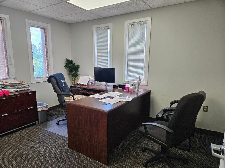 More Photos Of 3859-3871 Plaza Dr, Fairfax Office For Sale