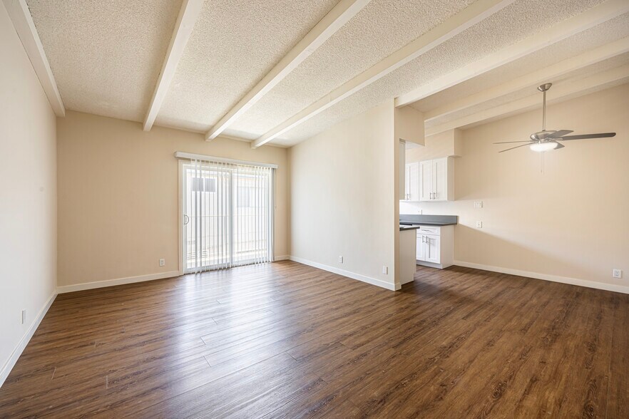 More Photos Of 3722 Mentone Ave, Los Angeles Apartments For Sale