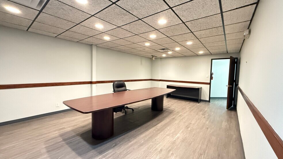 More Photos Of 1941 E 37th St, Odessa Office For Sale