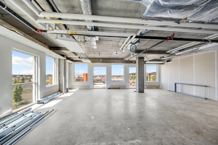 More Photos Of 7171 80th Ave NE, Calgary Office For Lease