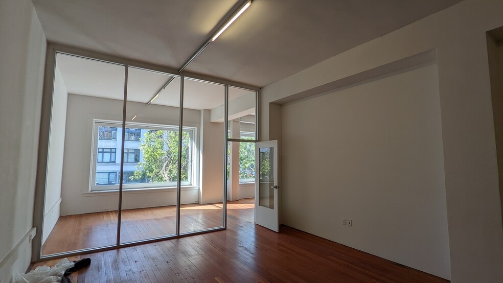 More Photos Of 1011-1013 Market St, San Francisco Storefront Retail Office For Lease