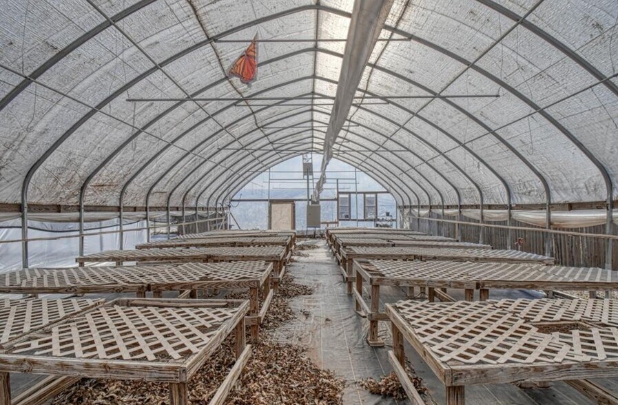 More Photos Of 521 Eel River St, Purcell General Retail For Sale