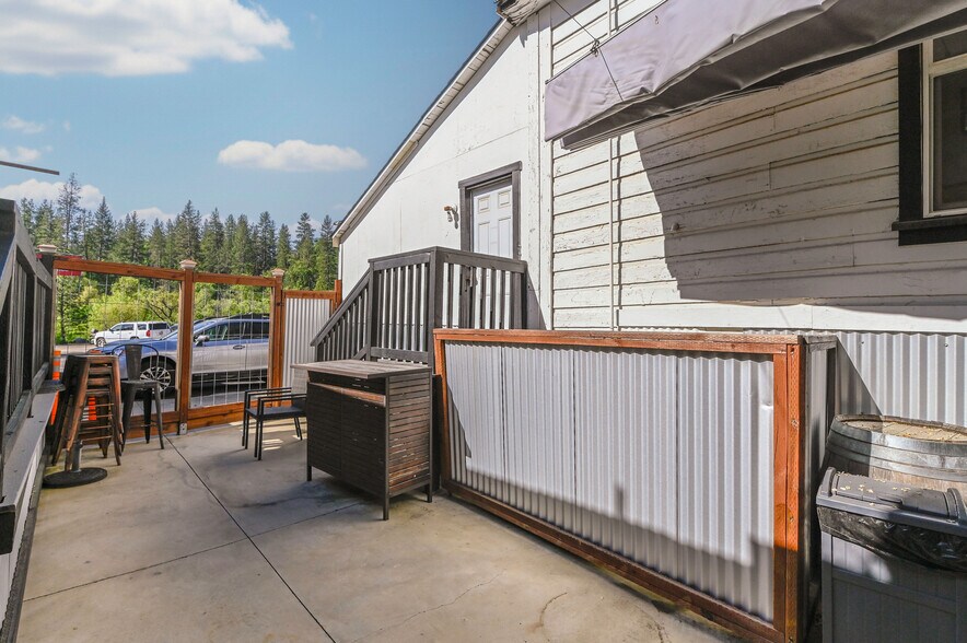 More Photos Of 435 Main St, Murphys General Retail For Sale