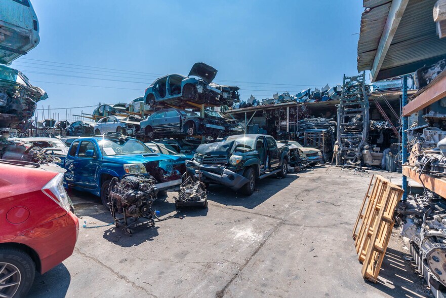 More Photos Of 11540 Hart St, North Hollywood Warehouse For Sale