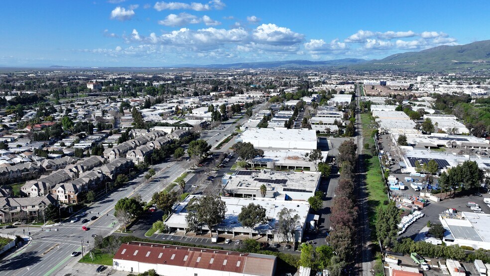More Photos Of 2071 Ringwood Ave, San Jose Distribution For Lease