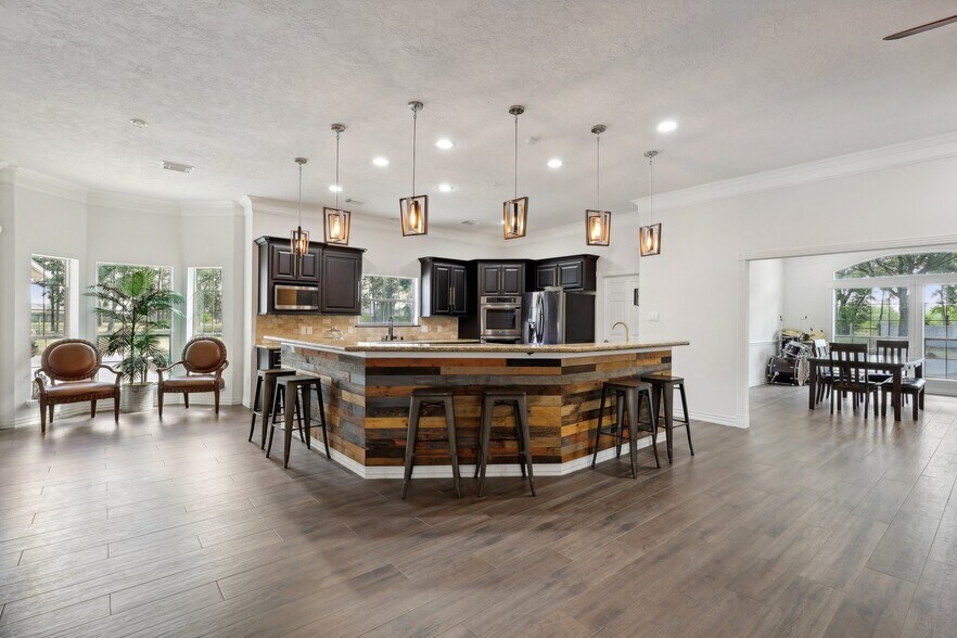 More Photos Of 3610 Otto Rd, Spring Specialty For Sale