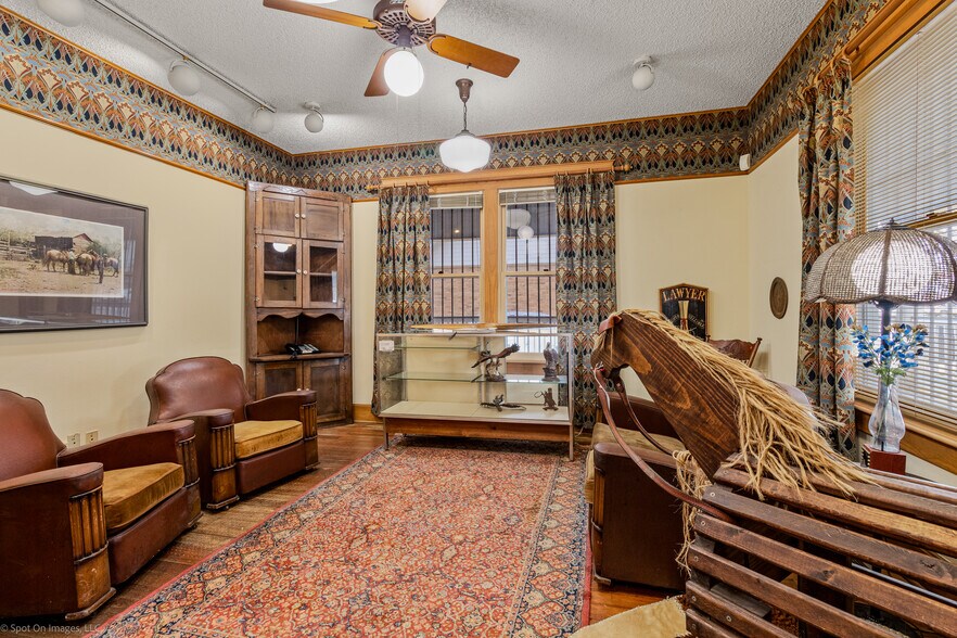 More Photos Of 204 W Central Ave, Fort Worth Office Residential For Sale