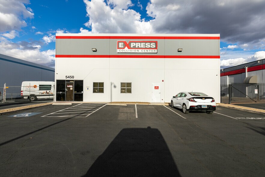 More Photos Of 5450 Desert Point Dr, Las Vegas Manufacturing For Lease