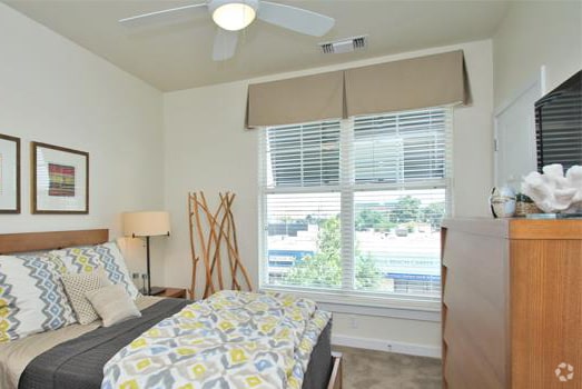 More Photos Of 332 Laskin Rd, Virginia Beach Apartments For Lease