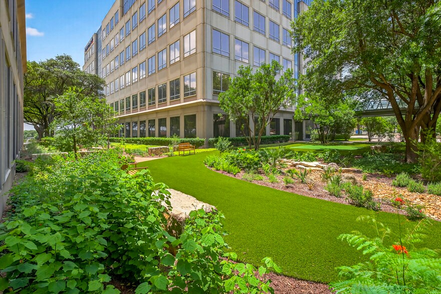 More Photos Of 10101 Reunion Pl, San Antonio Unknown For Lease