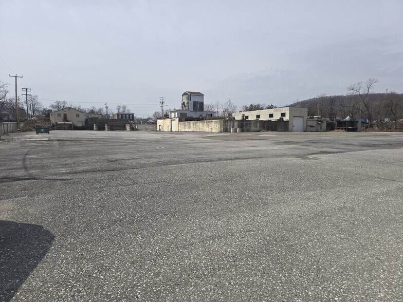 More Photos Of , New Windsor Township Industrial For Sale