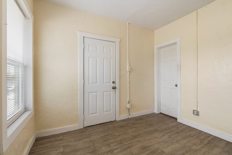 More Photos Of 8221 Brumblay St, Houston Multifamily For Sale
