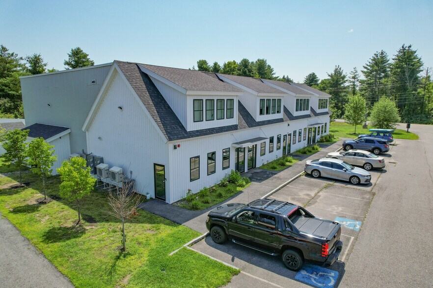 More Photos Of 5 Little Wing Ln, Gorham Flex For Lease