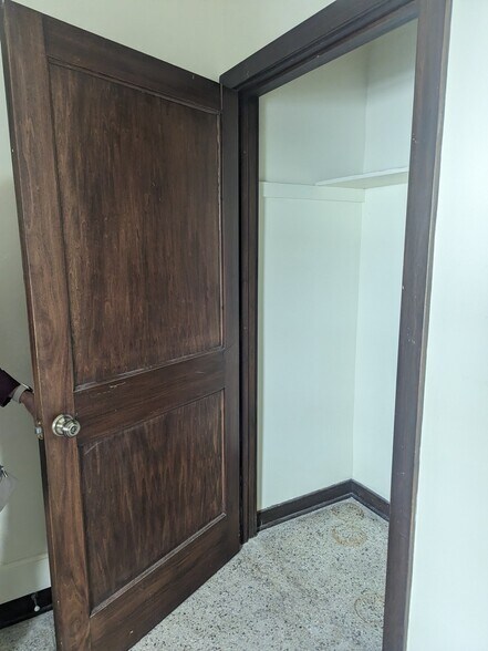 More Photos Of 125 N 4th St, Lafayette Office For Lease