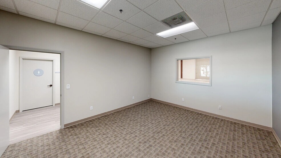 More Photos Of 5850 E Shields Ave, Fresno Warehouse For Lease