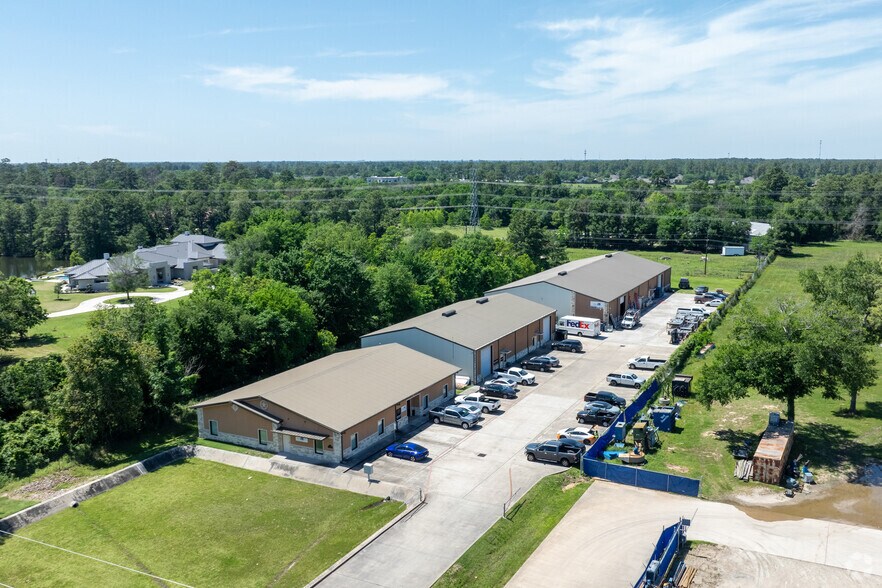 More Photos Of 13626 Kluge Rd, Cypress Industrial For Lease