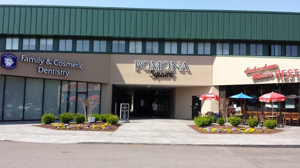 More Photos Of 1700 Reisterstown Rd, Pikesville Office For Lease