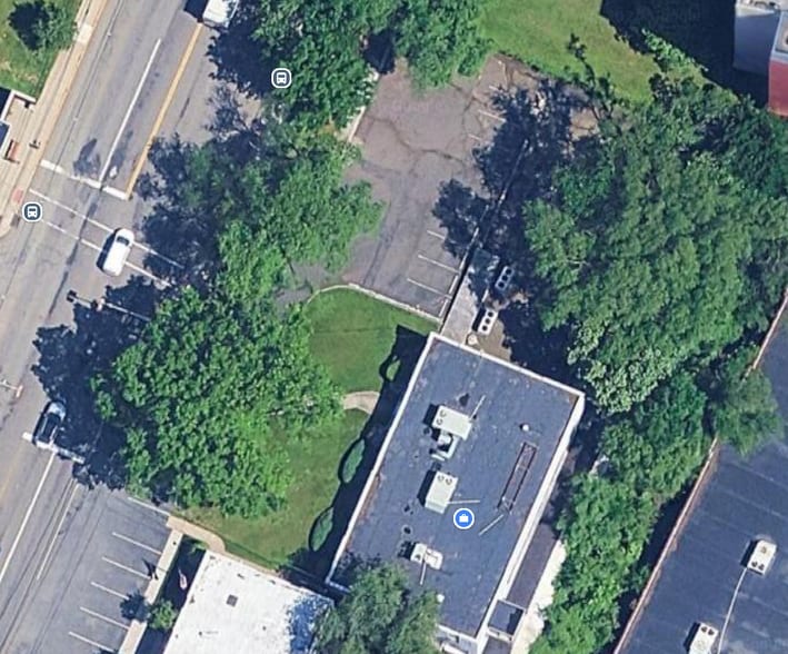 More Photos Of 550 County Ave, Secaucus Showroom For Lease