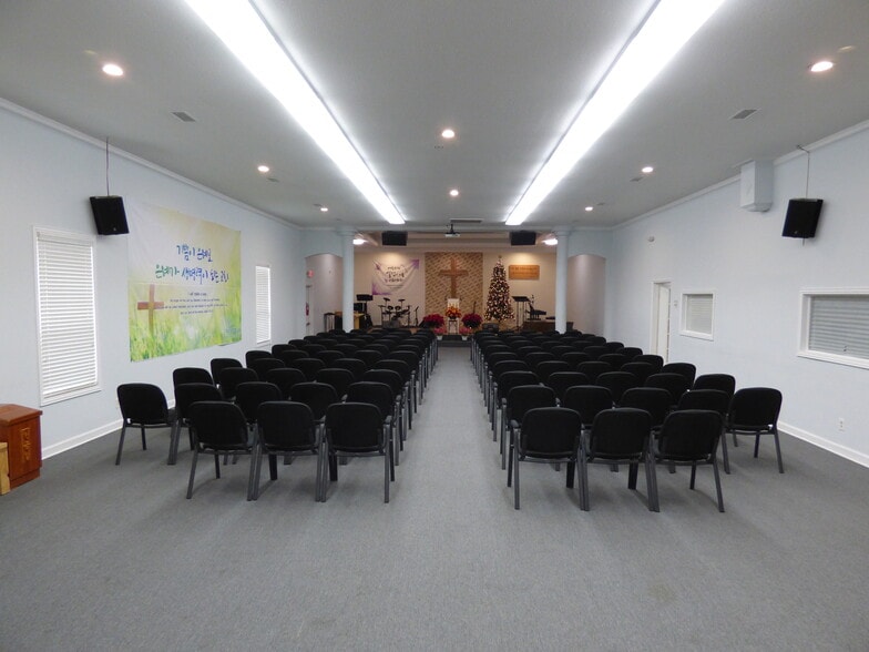 More Photos Of 681 McKenzie St, Lewisville Religious Facility For Sale