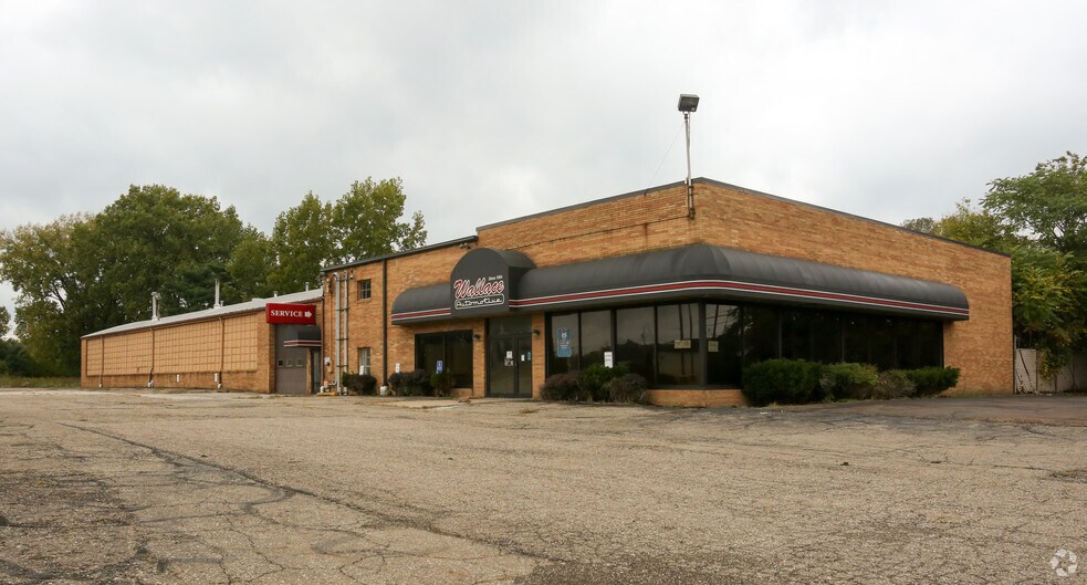 More Photos Of 556 Barber Rd, Barberton Auto Dealership For Sale