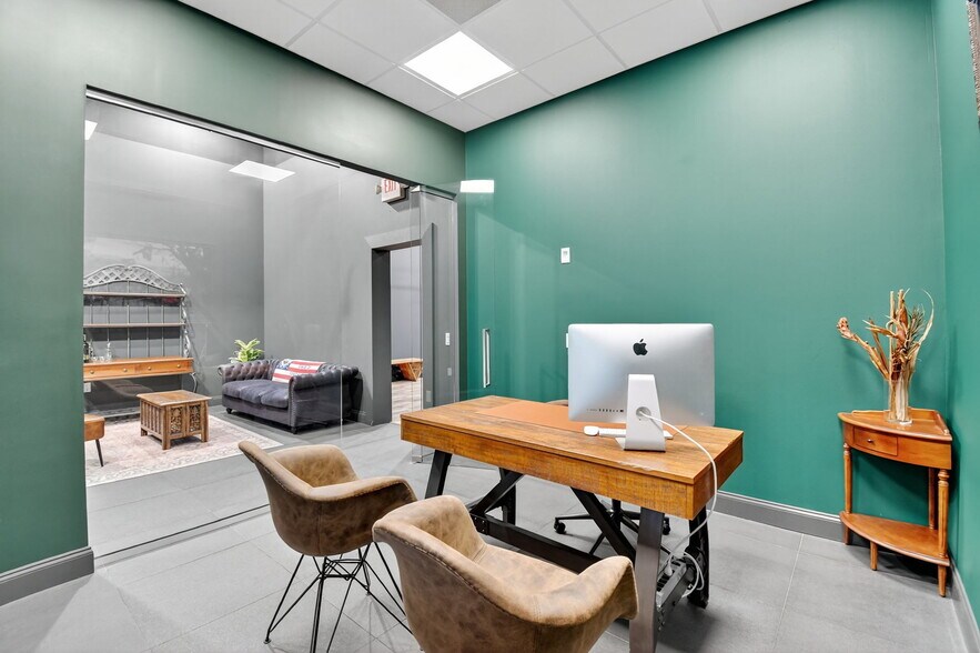 More Photos Of 2800 W State Road 84, Fort Lauderdale Showroom For Sale