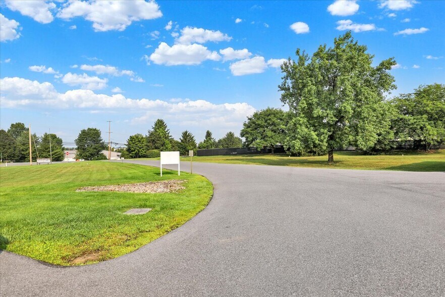More Photos Of 2745A Leisczs Bridge Rd, Reading Industrial For Sale