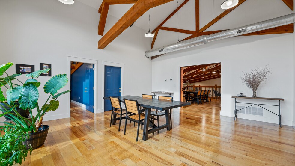 More Photos Of 100 Grand Vintners Lane, Lake Ozark Winery Vineyard For Sale