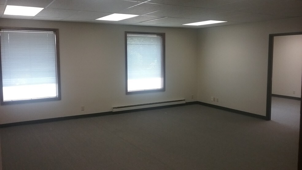 More Photos Of 20700 Watertown Rd, Waukesha Unknown For Lease