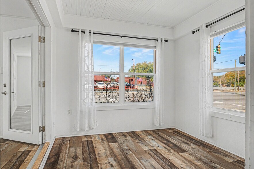 More Photos Of 1201 Cassat Ave, Jacksonville Medical For Sale