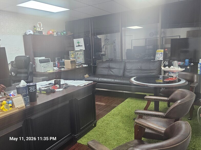 More Photos Of 1720 S Edmonds Ln, Lewisville Office For Lease