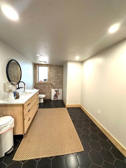 More Photos Of 509 Broadway St, Plainview Storefront Retail Office For Sale