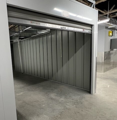 More Photos Of 650-660 NW 30th St, Miami Self Storage For Lease