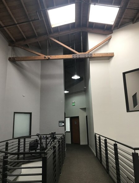 More Photos Of 300 S Raymond Ave, Pasadena Loft Creative Space For Lease