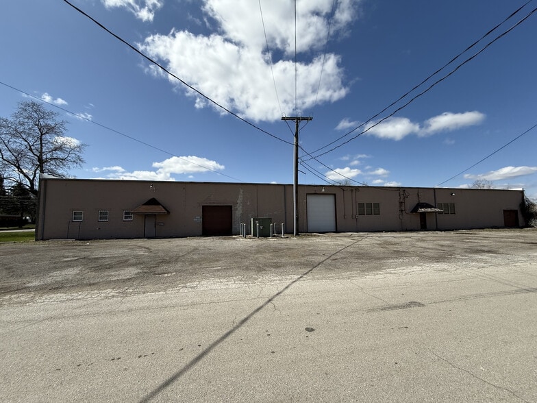 More Photos Of 3106 South Ave, Toledo Warehouse For Lease