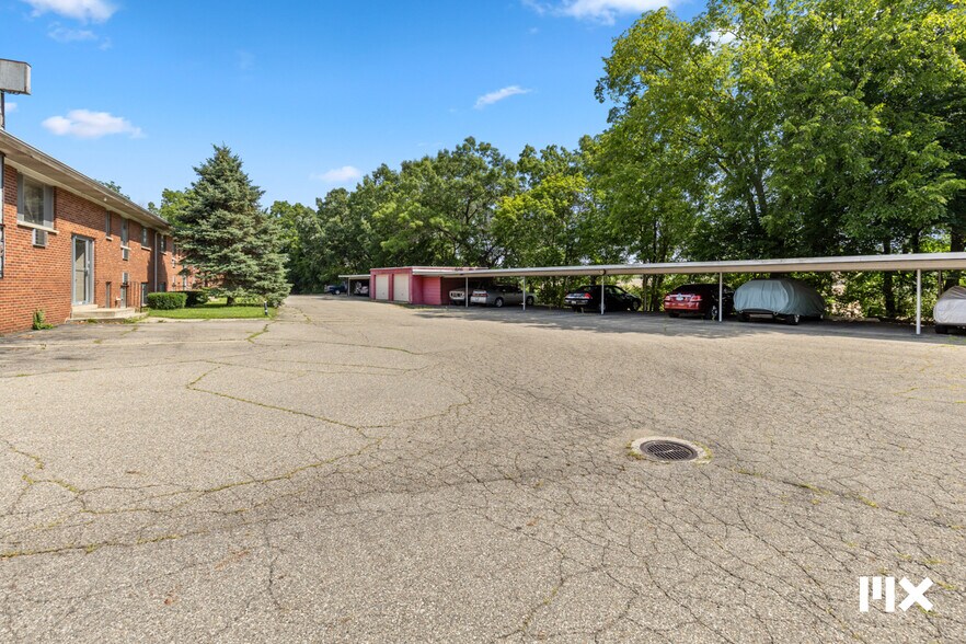 More Photos Of 2903 S Burdick St, Kalamazoo Apartments For Sale