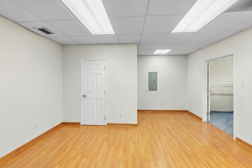 More Photos Of 1769-1791 Blount Rd, Pompano Beach Warehouse For Sale