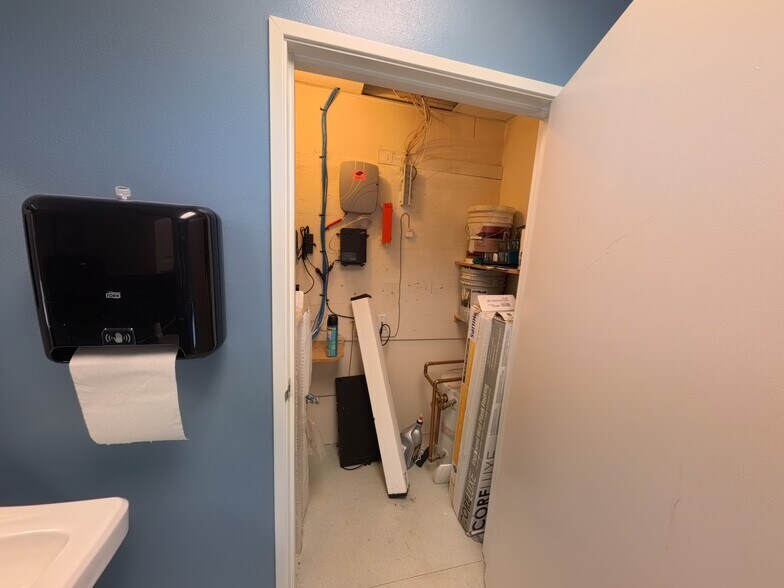 More Photos Of 750 NW 4th St, Prineville Office For Sale
