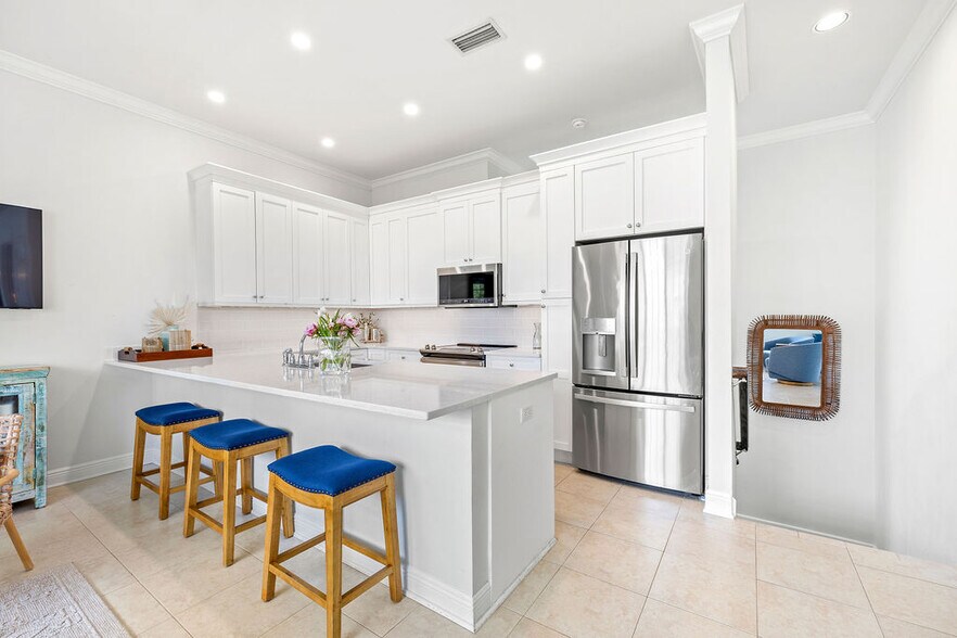 More Photos Of 3509 Ocean Dr, Vero Beach Flex For Sale