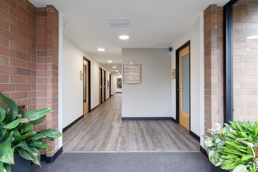 More Photos Of 8755 SW Citizens Dr, Wilsonville Office For Lease