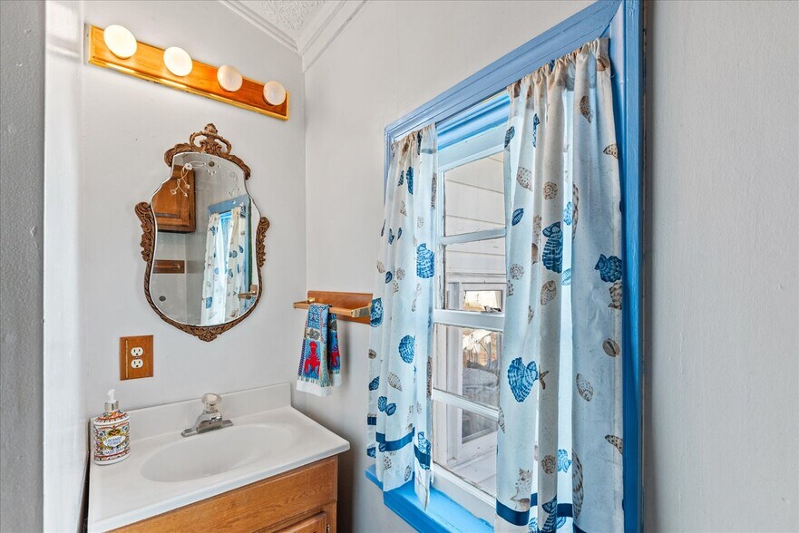 More Photos Of 115 E Broaddus Ave, Bowling Green Apartments For Sale