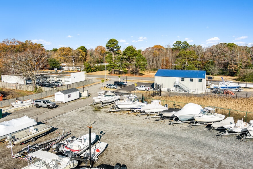 More Photos Of 1309 Virginia Beach Blvd, Virginia Beach Service For Sale