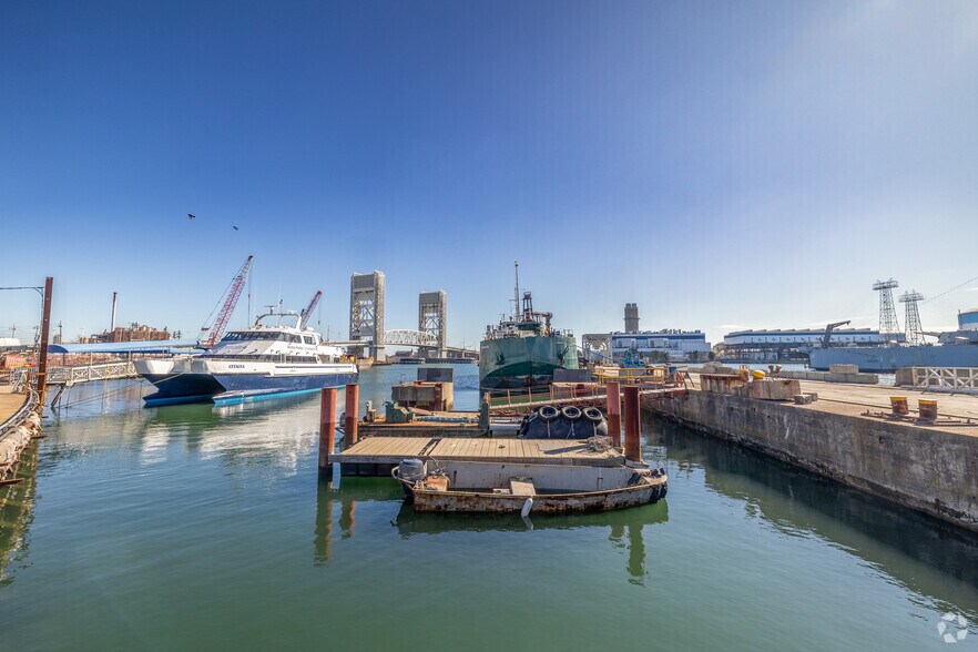 More Photos Of 555 South St, Quincy Land For Lease