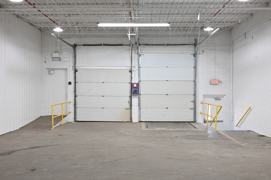 More Photos Of 200 28th St, McKeesport Warehouse For Lease