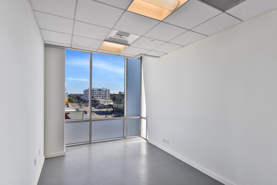 More Photos Of 8201 Beverly Blvd, Los Angeles Office For Lease