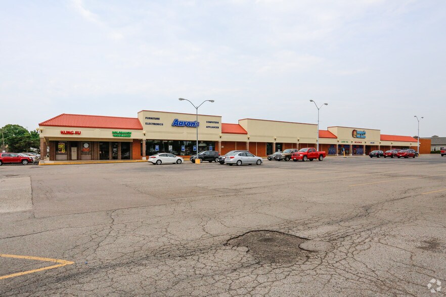 More Photos Of 1430-1490 W Main St, Troy Unknown For Lease