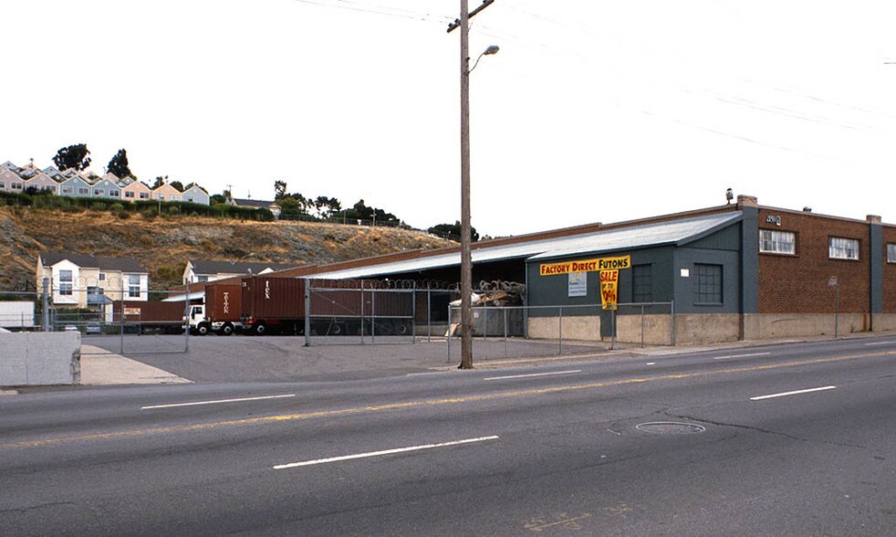More Photos Of 1950-2190 Cesar Chavez, San Francisco Warehouse For Lease
