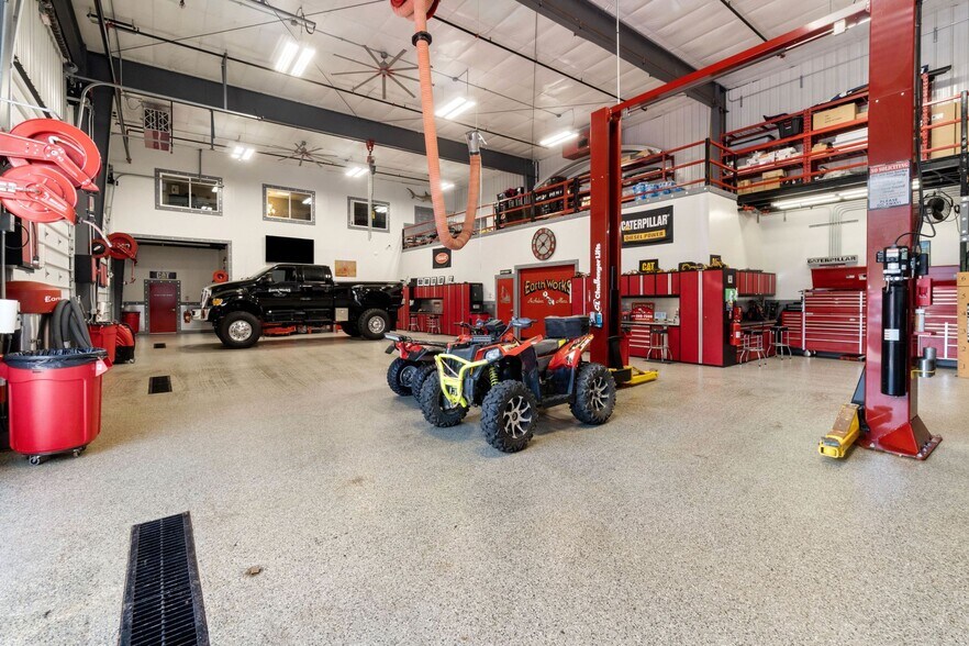 More Photos Of 2302 Turnpike St, North Andover General Retail For Sale