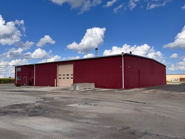 More Photos Of 2730 May Rd, Peru Truck Terminal For Lease