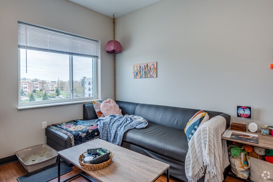More Photos Of 482 Marion Rd, Oshkosh Apartments For Sale